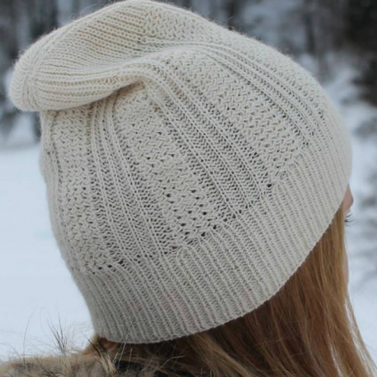Fine alpaca beanie - white